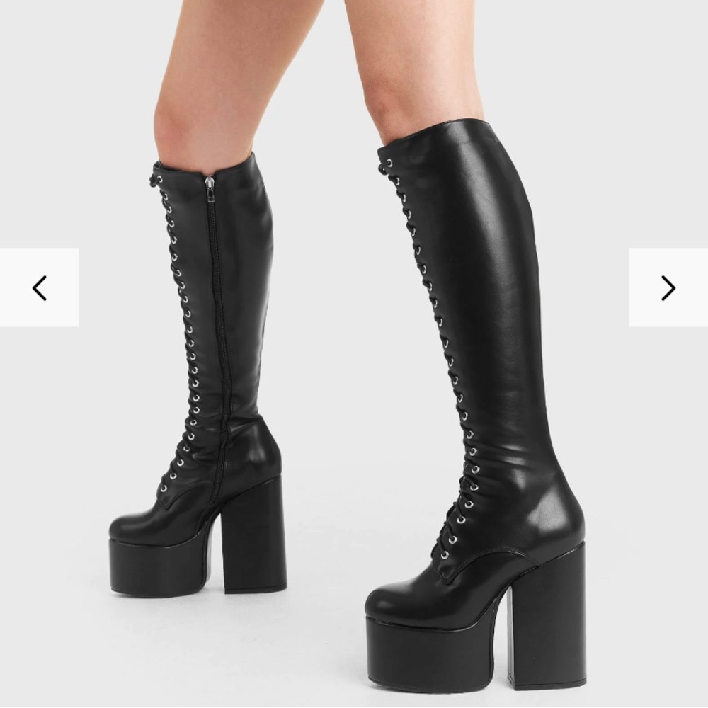 La Moda platform boots. Brand new - size 8